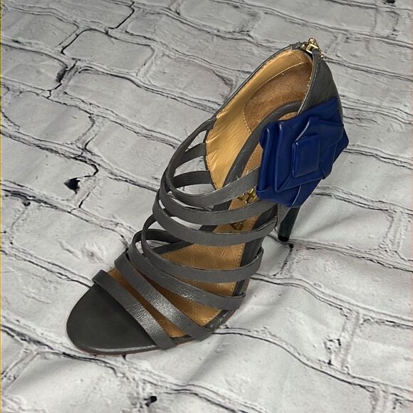 LAMB brand gray and navy leather heels - Picture 4 of 11